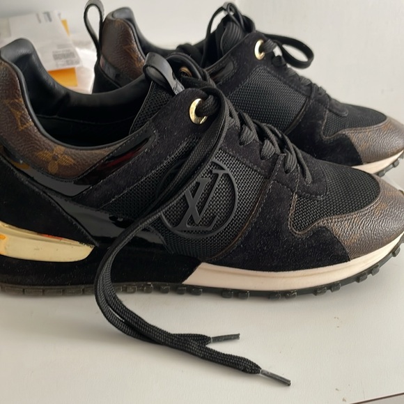 Excellent condition Louie Vuitton sneakers size 7 - Picture 5 of 9